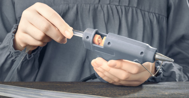 pistola de silicón en casa cómo usarla tips