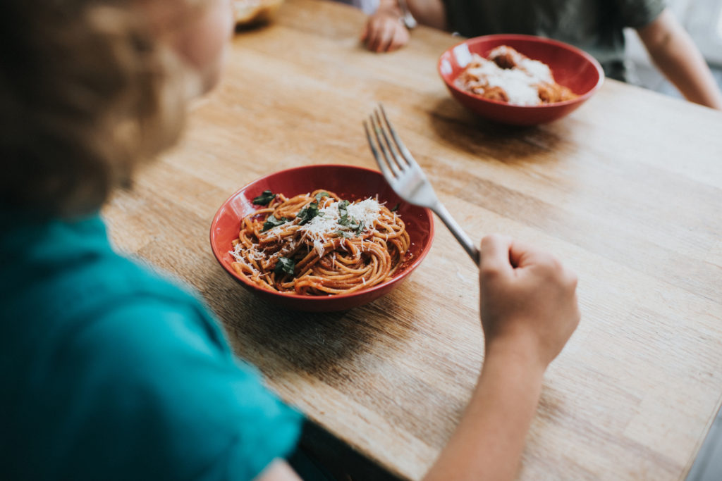 Reto mini chefs: enséñale a cocinar a los pequeños este verano