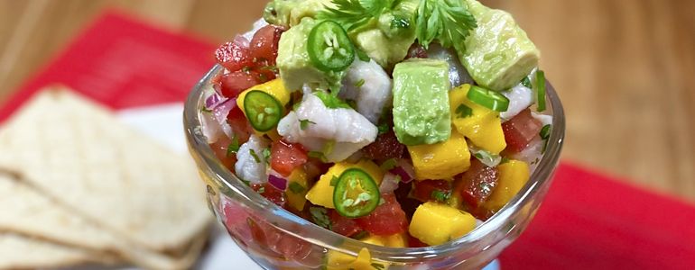 Rico ceviche de tilapia con mango para refrescar el día