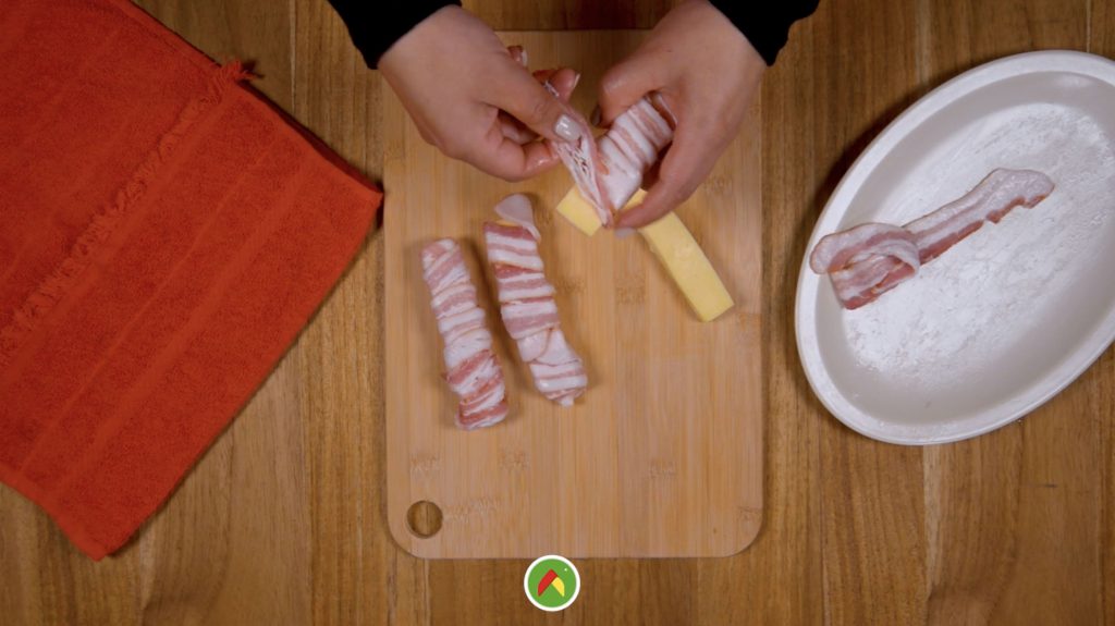 Receta de suculentos rollitos de tocino rellenos de queso