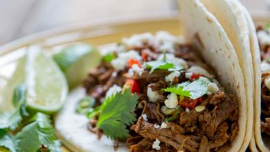 Tacos de hígado encebollado