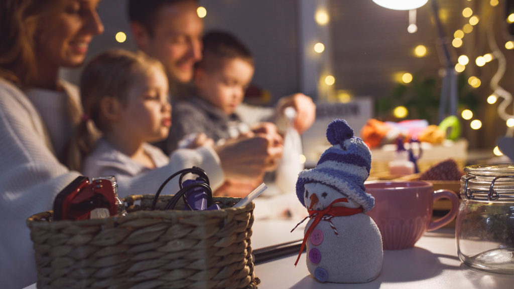 Decoraciones navideñas que puedes hacer con tus hijos