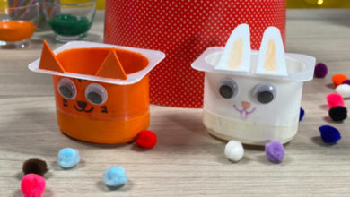 Convierte envases de yogurt en un divertido lanza-bolas