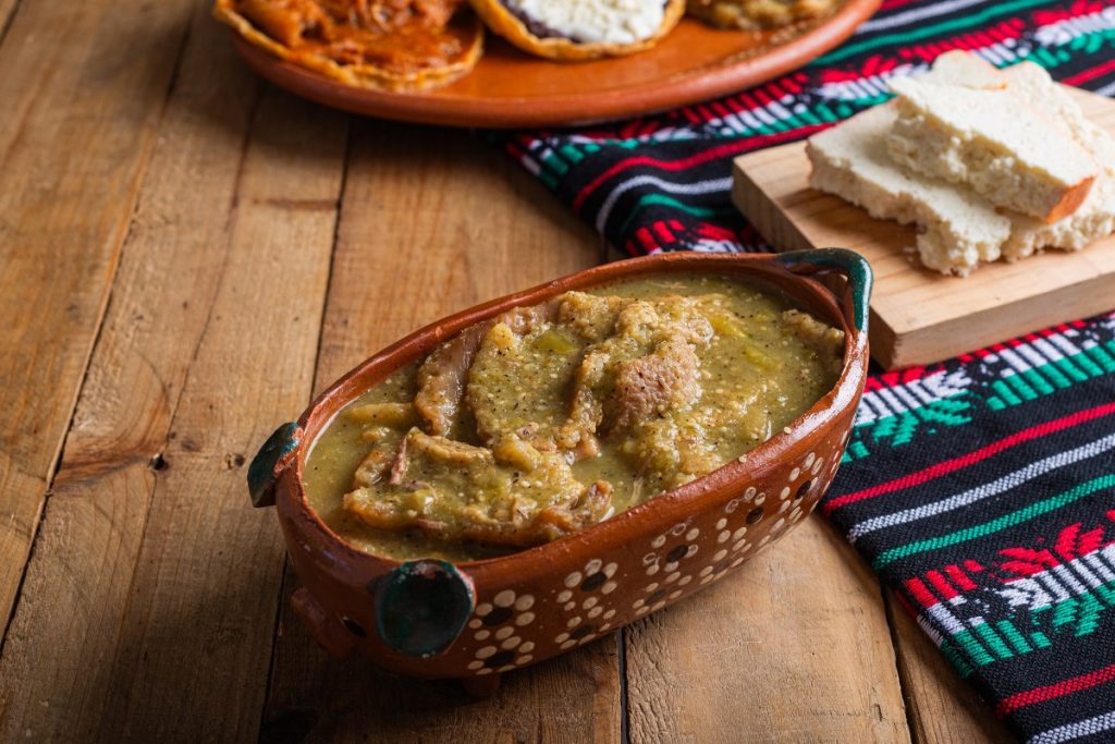 chicharrón en salsa verde